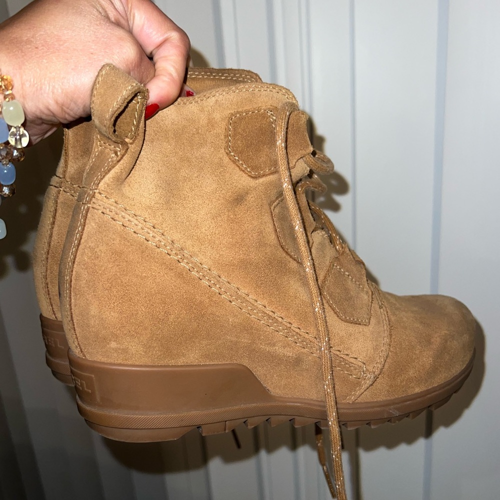 Sorel Evie wedge bootie